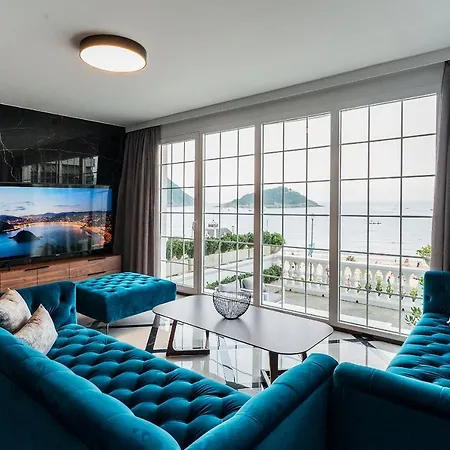 Crown Of La Concha Beach Apartment San Sebastian