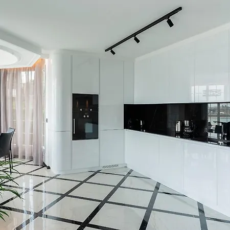 Apartment Crown Of La Concha Beach