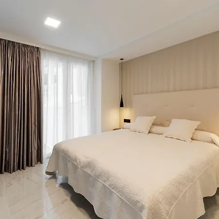 Crown Of La Concha Beach Appartement