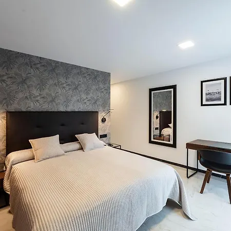 Crown Of La Concha Beach Apartment San Sebastian