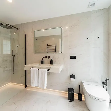 Crown Of La Concha Beach Apartment San Sebastian